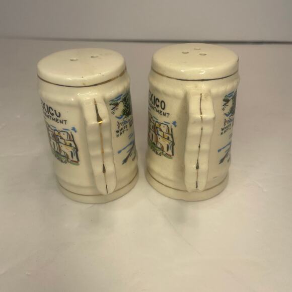 Vintage New Mexico Land of Enchantment Salt & Pepper Shakers Roadrunners - Picture 6 of 7